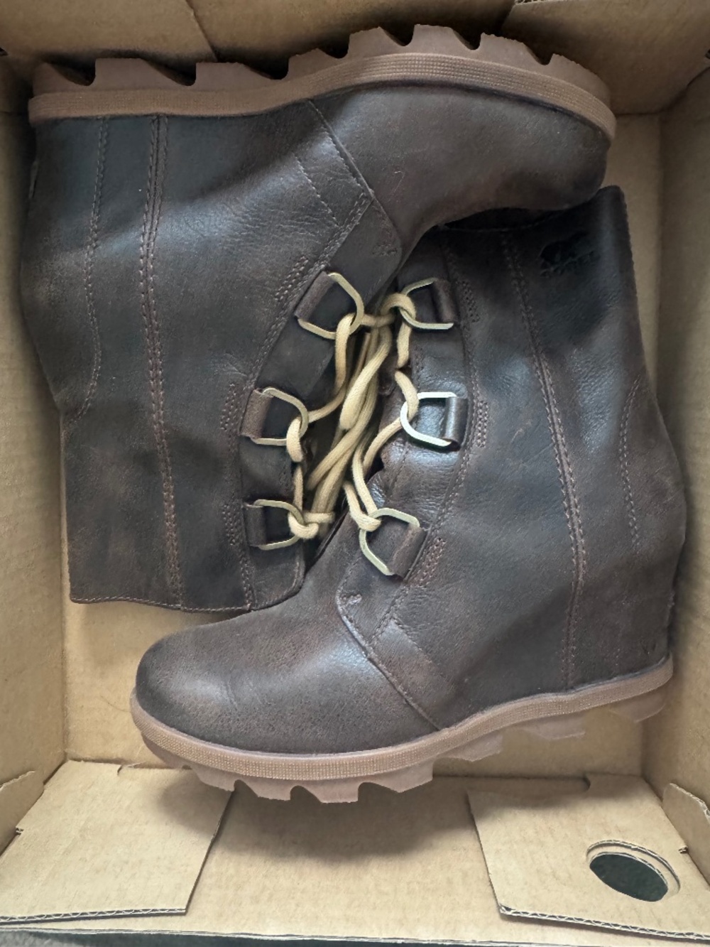 Sorel Joan of Arctic